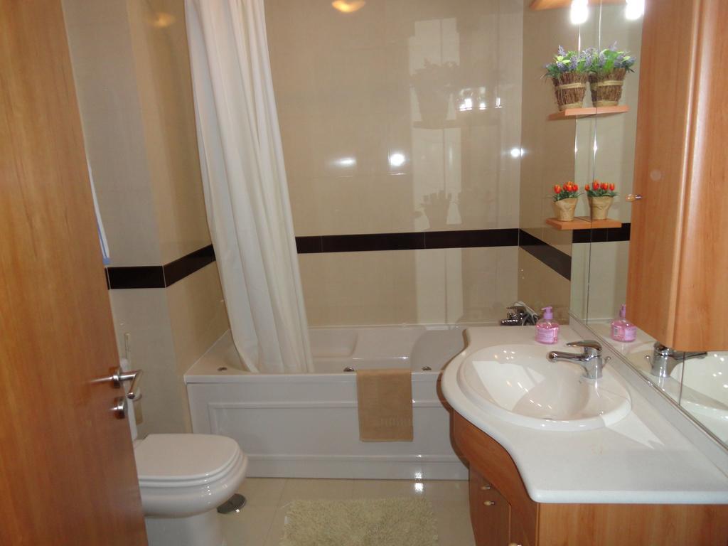 Apartamento Praia 圣马蒂纽·杜·波特 外观 照片
